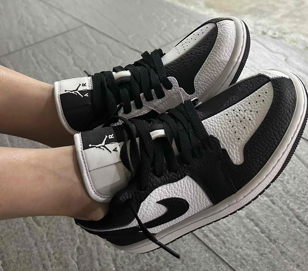 Giày Nike Wmns Air Jordan 1 Low SE Homage 'White Black' DR0502-101 - Ảnh 2
