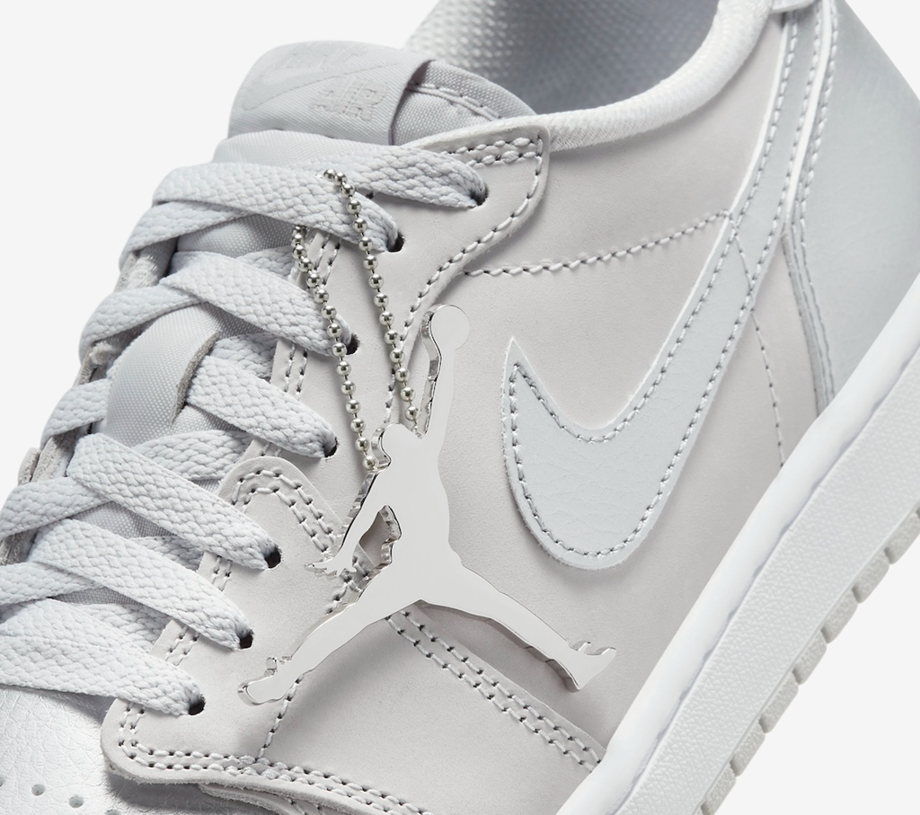 Giày Nike Air Jordan 1 Low OG 'Metallic Silver' CZ0790-002 - Ảnh 3