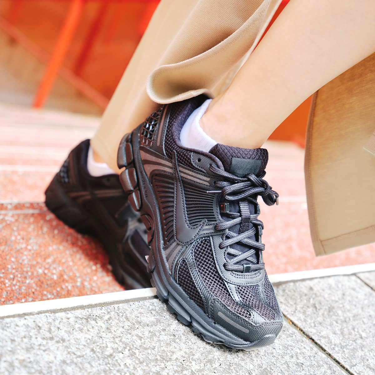 Giày Nike Air Zoom Vomero 5 ‘Triple Black’ BV1358-003 - ảnh 2 | 23TRK