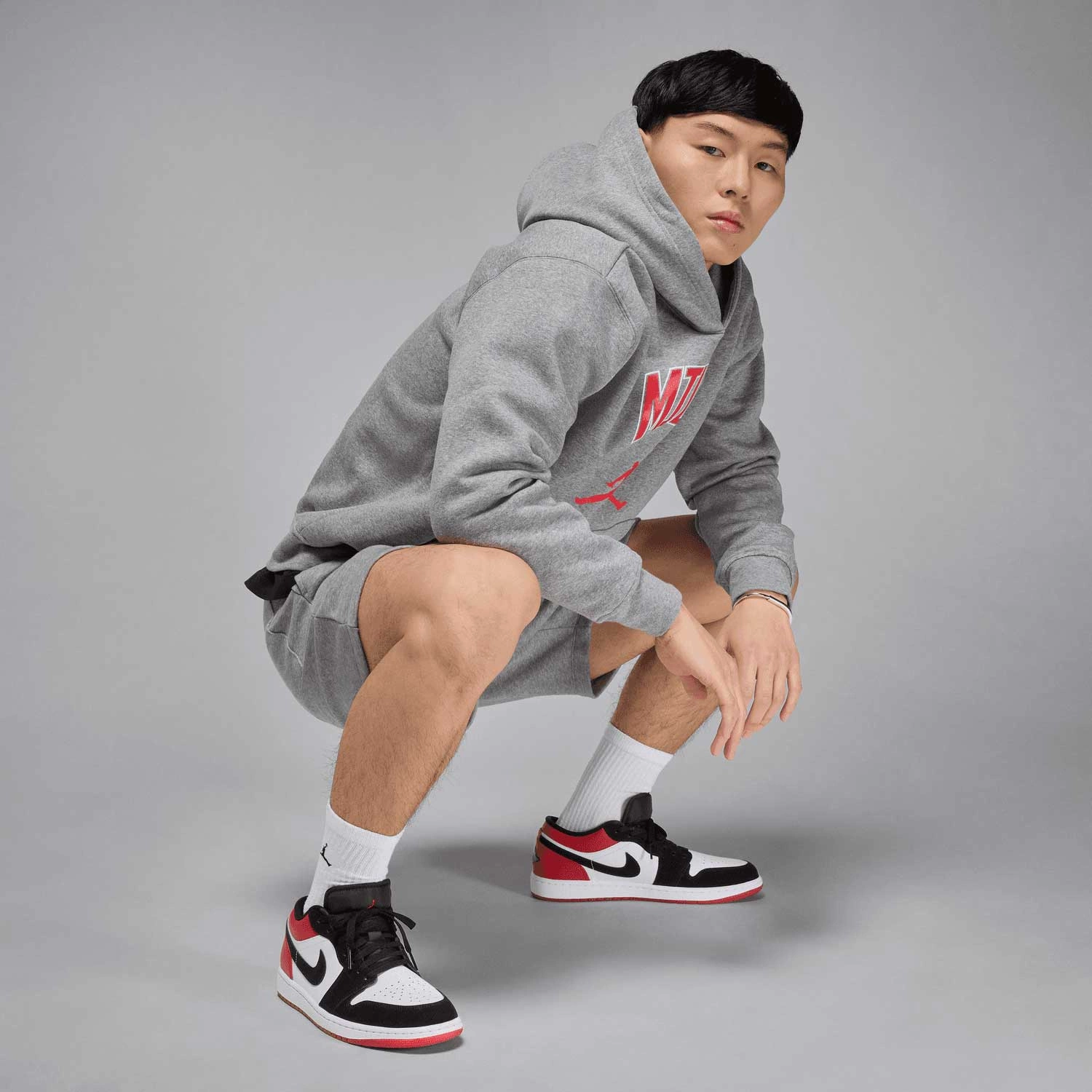 Giày Nike Air Jordan 1 Low SE ‘Black Toe 2025’ IB8971-106 - Ảnh 2