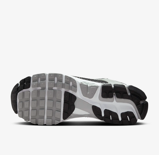 Giày Nike Air Zoom Vomero 5 ‘Metallic Silver Black’ FJ4151-004 - ảnh 2 | 23TRK
