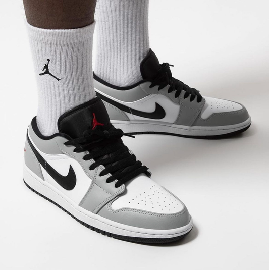 Giày Nike Air Jordan 1 Low GS 'Light Smoke Grey' 553560-030 - Ảnh 2