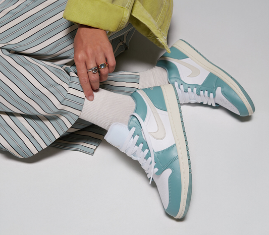 Giày Nike Air Jordan 1 Low ‘White Cannon’ DC0774-138 - Ảnh 2