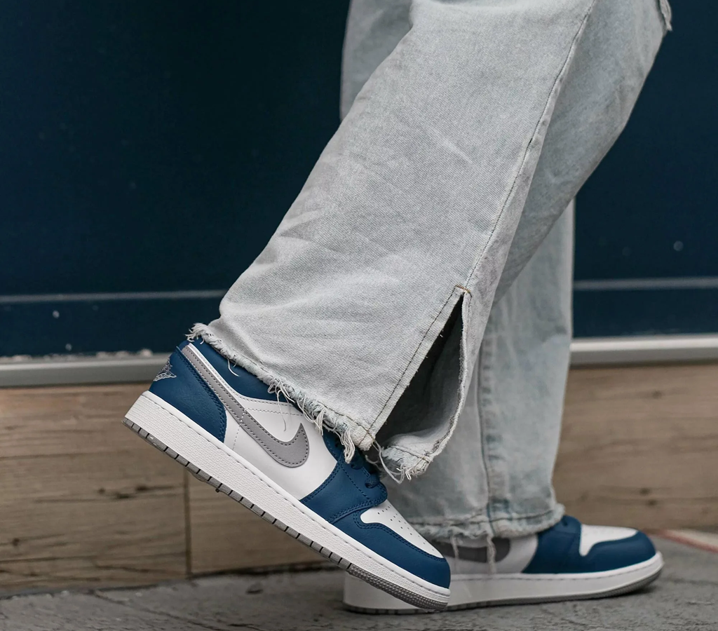Giày Nike Air Jordan 1 Low 'True Blue Cement' 553558-412 - Ảnh 3