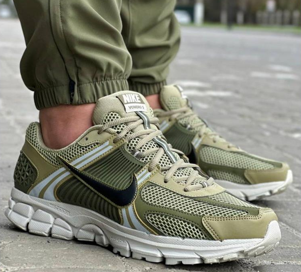 Giày Nike Zoom Vomero 5 ‘Neutral Olive’ FJ1915-200 - ảnh 2 | 23TRK