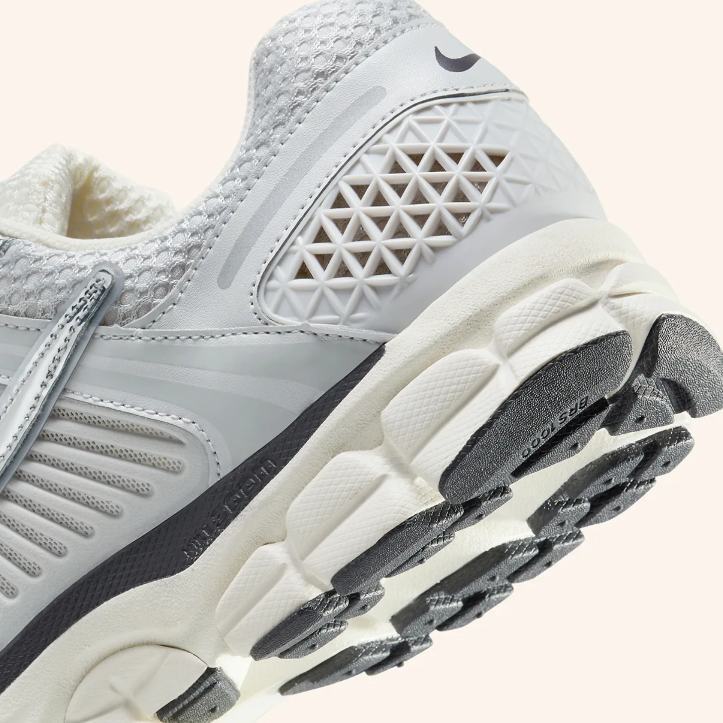 Giày Nike Air Zoom Vomero 5 ‘Chrome’ HJ3758-001 - ảnh 7 | 23TRK