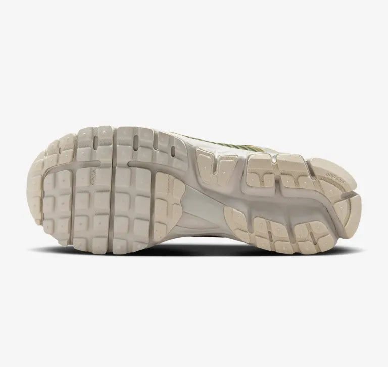 Giày Nike Zoom Vomero 5 ‘Neutral Olive’ FJ1915-200 - ảnh 7 | 23TRK