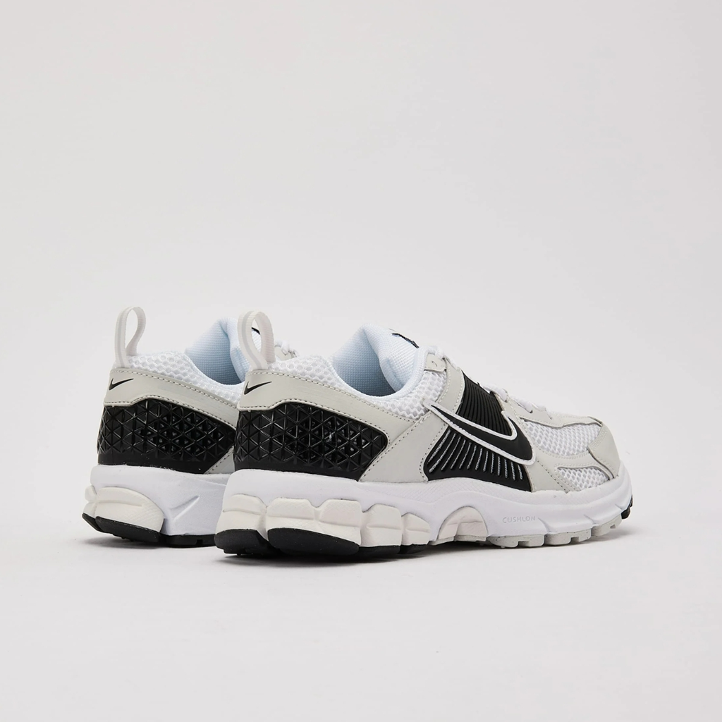 Giày Nike Zoom Vomero 5 ‘Metallic Platinum Black’ HF6998-104 - ảnh 3 | 23TRK