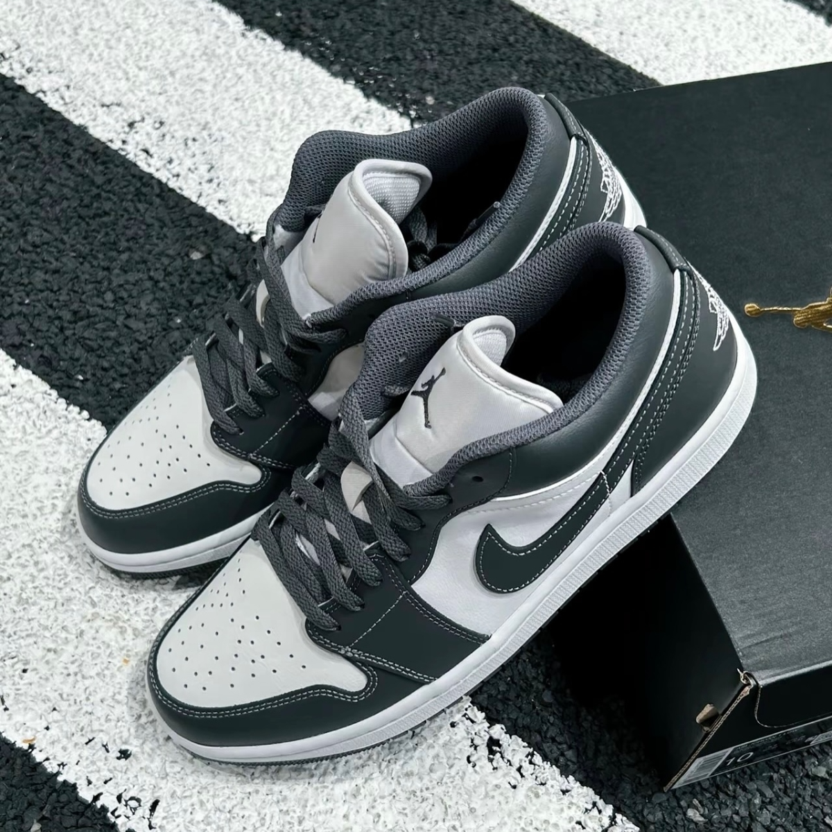 Giày Air Jordan 1 Low ‘Grey White’ 553558-044 - Ảnh 3