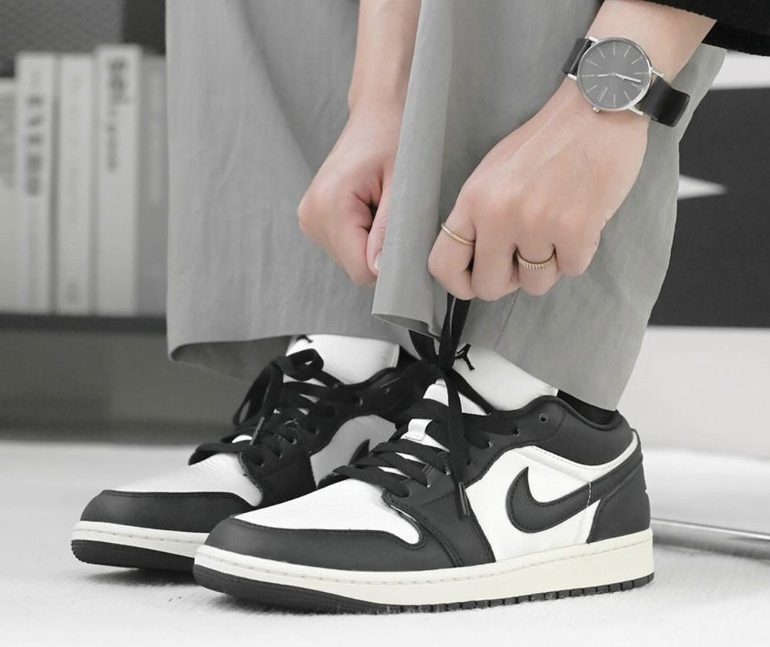 Giày Nike Air Jordan 1 Low SE 'Vintage Panda' FB9893-101 - Ảnh 4
