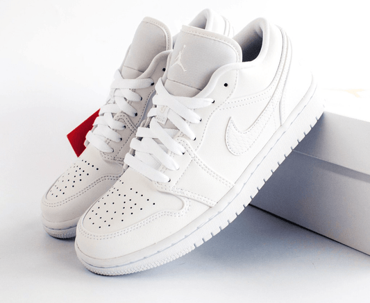 Giày Nike Wmns Air Jordan 1 Low 'Triple White' AO9944-111 - Ảnh 2