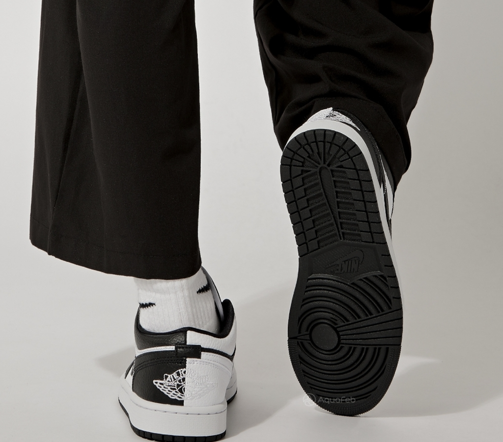 Giày Nike Wmns Air Jordan 1 Low SE Homage 'White Black' DR0502-101 - Ảnh 3