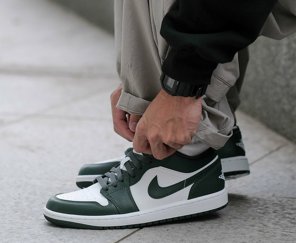 Giày Nike Air Jordan 1 Low 'Galactic Jade' DC0774-113 - Ảnh 3