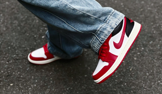 Giày Nike Air Jordan 1 Low Reverse 'Black Toe' DC0774-160 - Ảnh 2