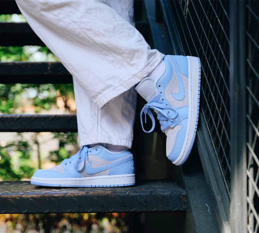 Giày Nike Air Jordan 1 Low 'University Blue' DC0774-050 - Ảnh 4