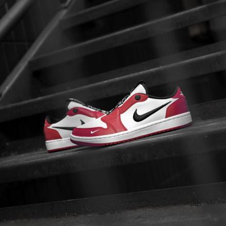 Giày Nike Air Jordan 1 Retro Low Slip Chicago BQ8462-601 - Ảnh 3