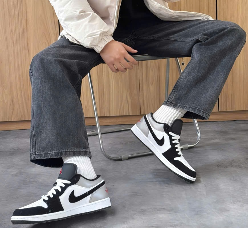 Giày Nike Air Jordan 1 Low SE ‘White Fire Red Black Silver’ HF3148-106 - Ảnh 4