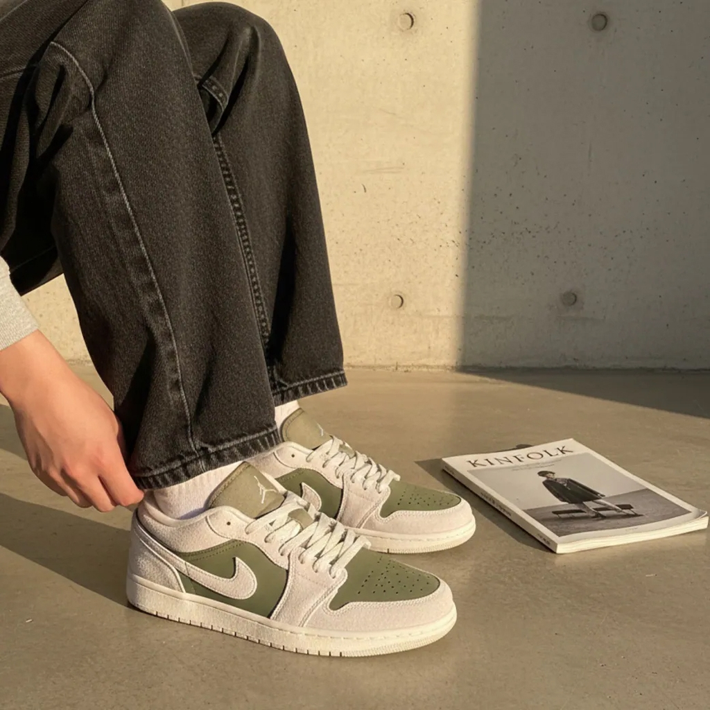 Giày Nike Air Jordan 1 Low SE ‘Medium Olive Sail’ HV4089-201 - Ảnh 3