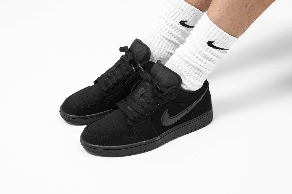 Giày Nike Air Jordan 1 Low 'Triple Black' 553558-056 - Ảnh 4
