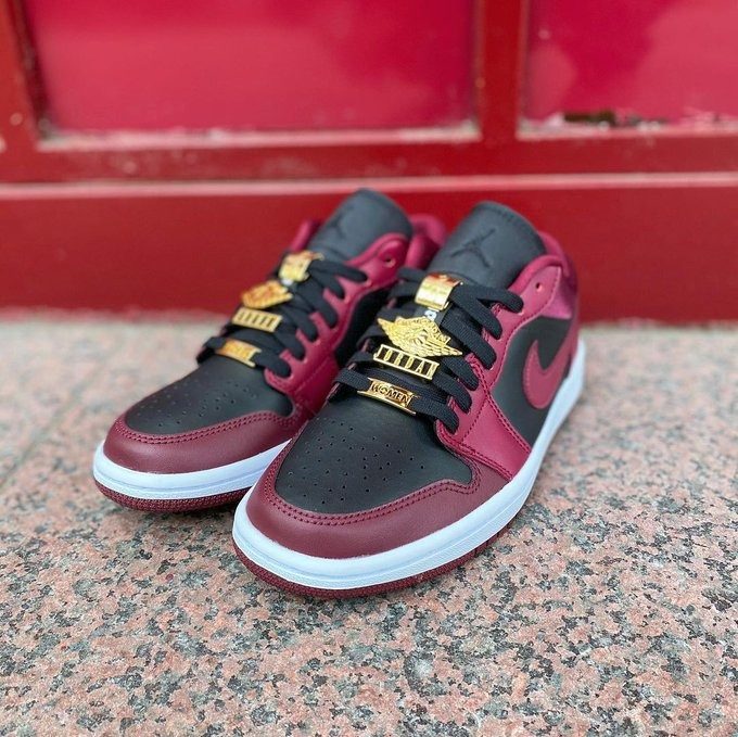 Giày Nike Wmns Air Jordan 1 Low SE 'Dark Beetroot' DB6491-600 - Ảnh 2