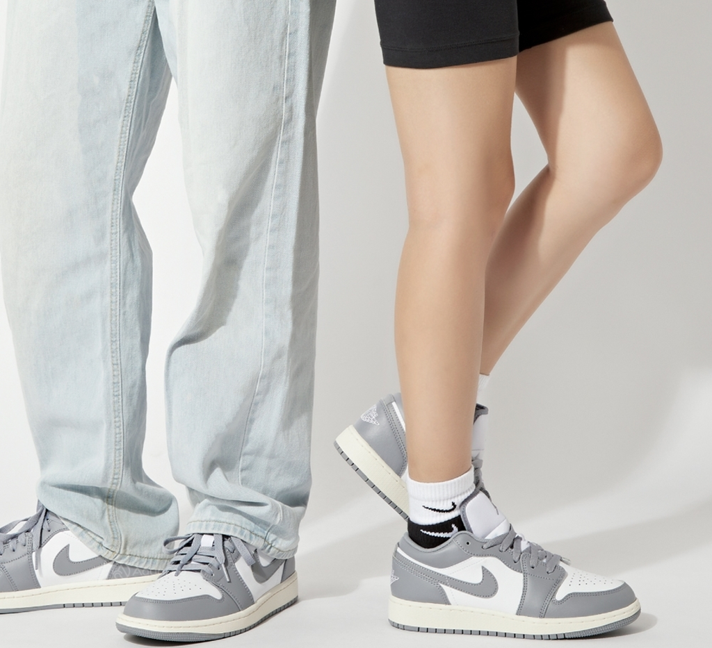 Giày Nike Air Jordan 1 Low 'Vintage Grey' 553558-053 - Ảnh 4