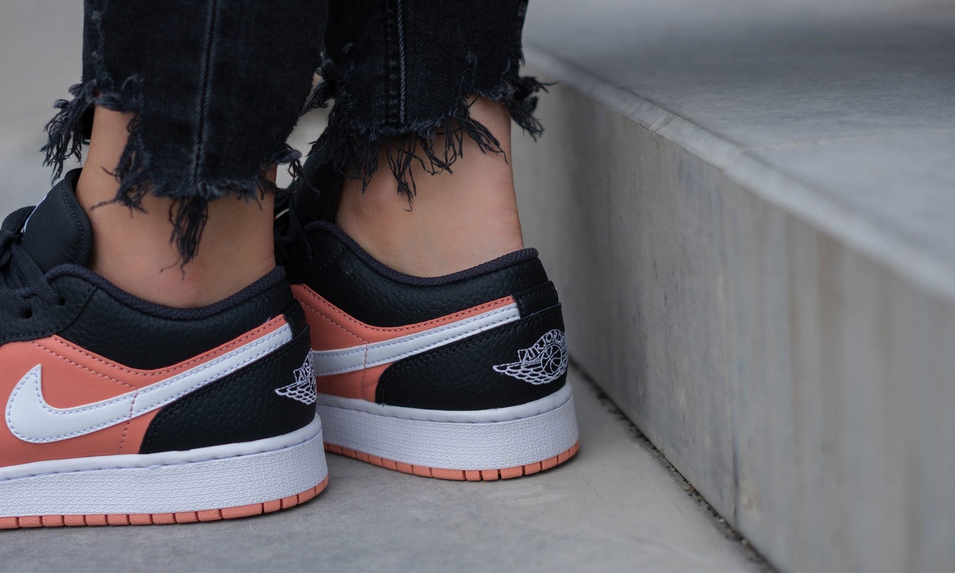 Giày Nike Air Jordan 1 Low Pink Quartz 554723-016 - Ảnh 4