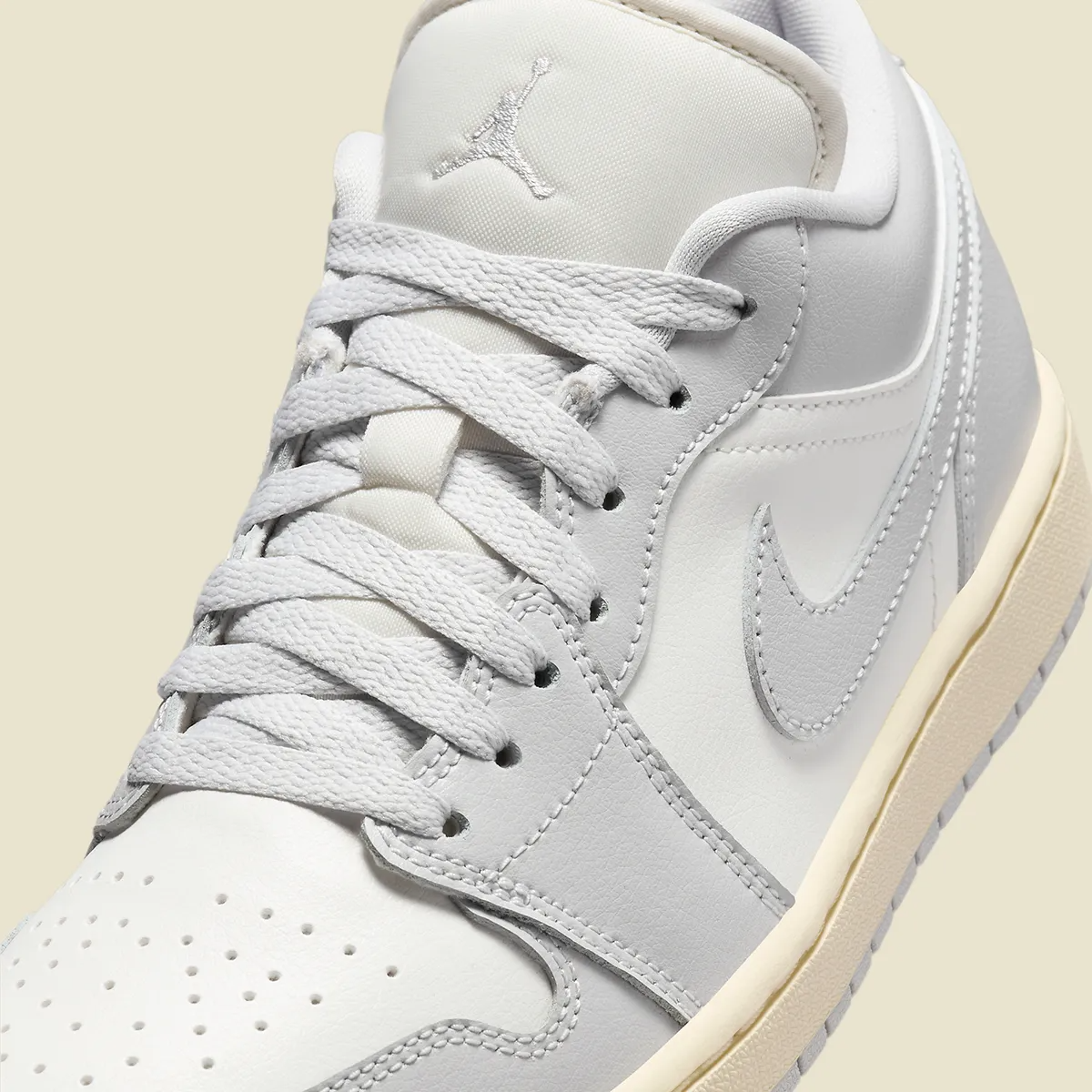 Giày Nike Air Jordan 1 Low 'Sail' DC0774-103 - Ảnh 5
