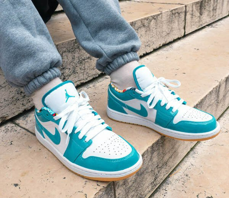 Giày Nike Air Jordan 1 Low SE GS 'Barcelona' DM0589-400 - Ảnh 2